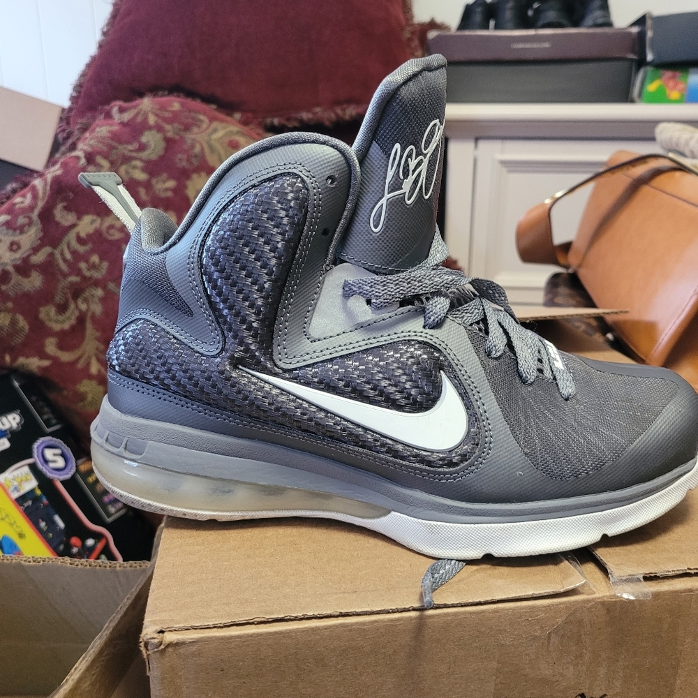 Nike Lebron 9 (2012) Classic Cool Grey